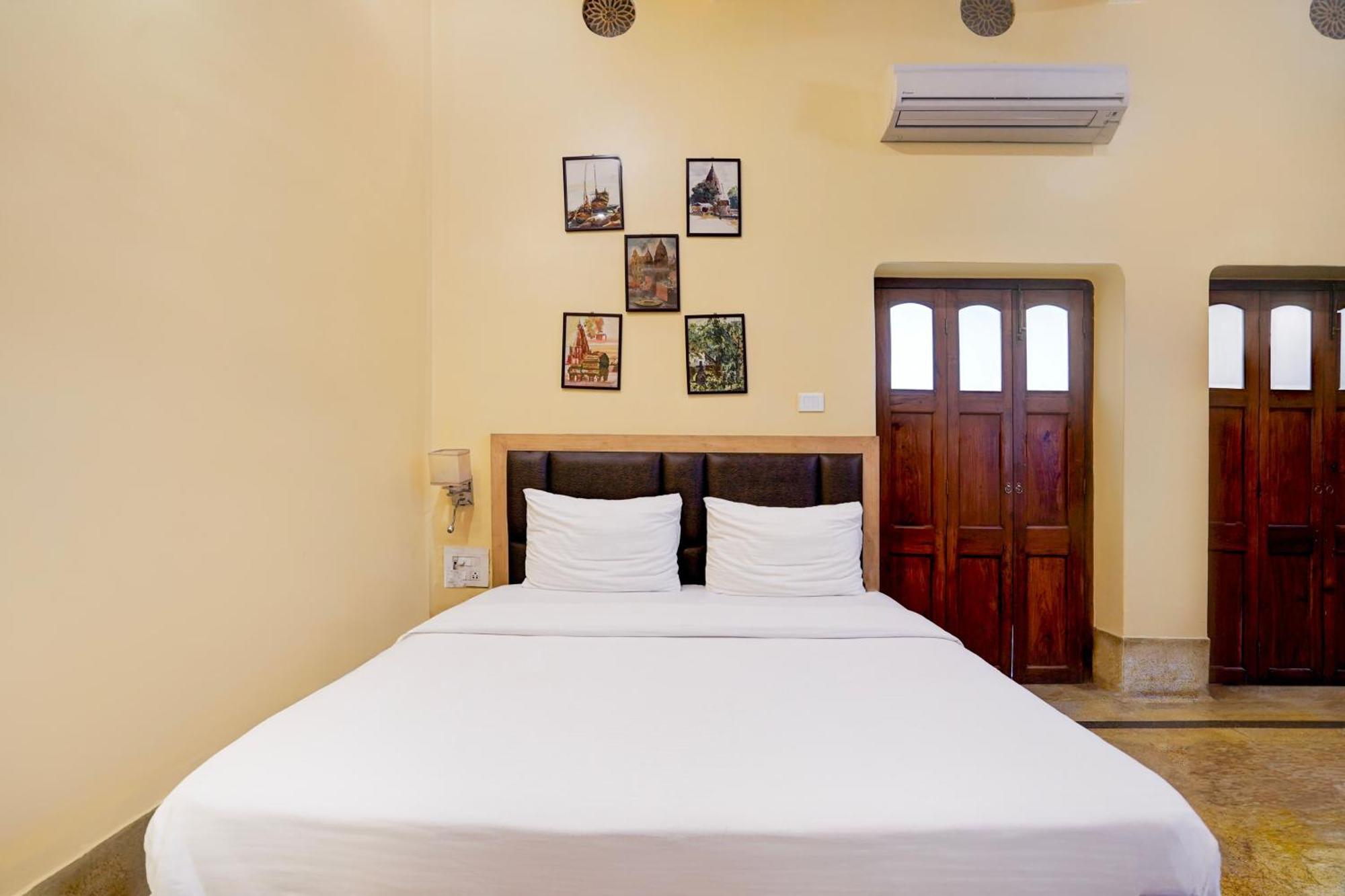 Palette Heritage Scindia Ghat Varanasi Exterior photo